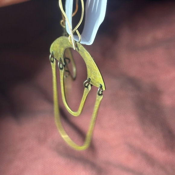 Vintage gold tone dangle earrings - Picture 2 of 2